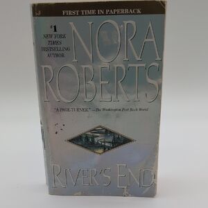 💵2/$10Bundle and Save💵Nora Roberts 'River's End' Paperback Book